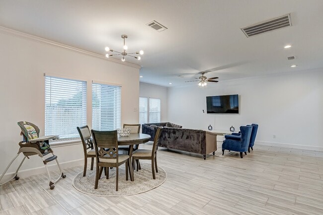 Building Photo - 14510 Sanour Dr