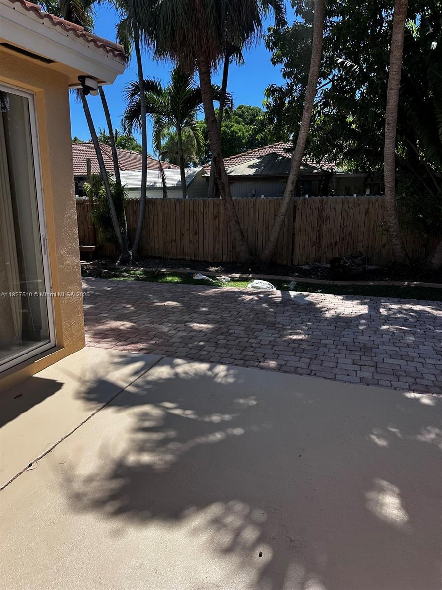 Building Photo - 5060 SW 159th Ave