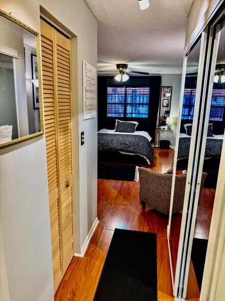 Building Photo - 7610 Stirling Rd