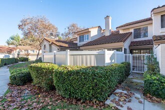 Building Photo - 2 Bed 2.5 Bath Montefino Townhome in the Heart of Diamond Bar!