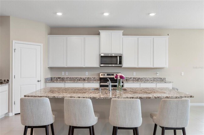 Building Photo - 33700 Hamilton Hl Ln