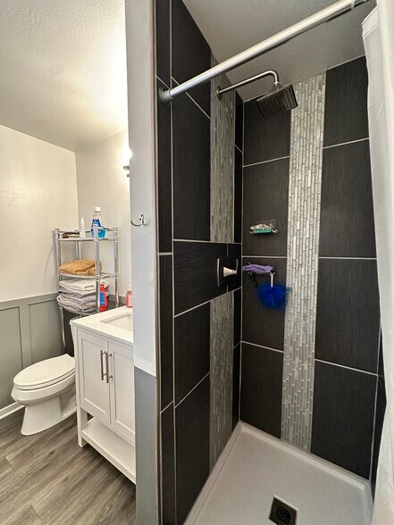 Master bedroom bathroom with standing shower - 219 Thayer Dr