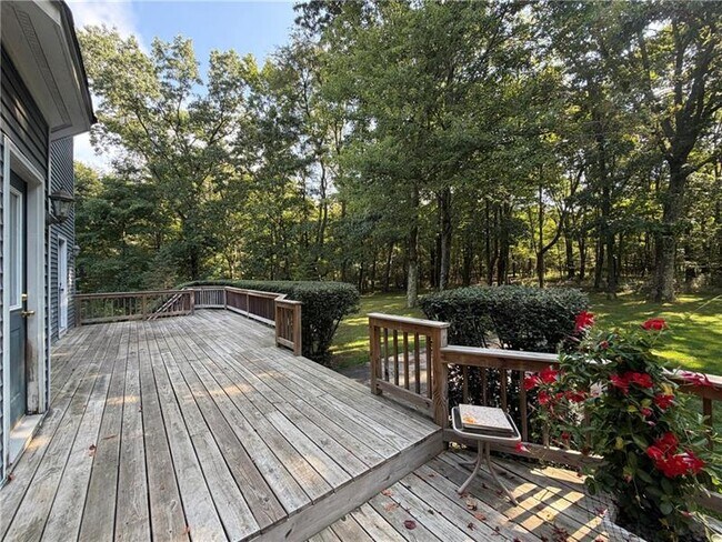 Building Photo - 116 Sturbridge Ln