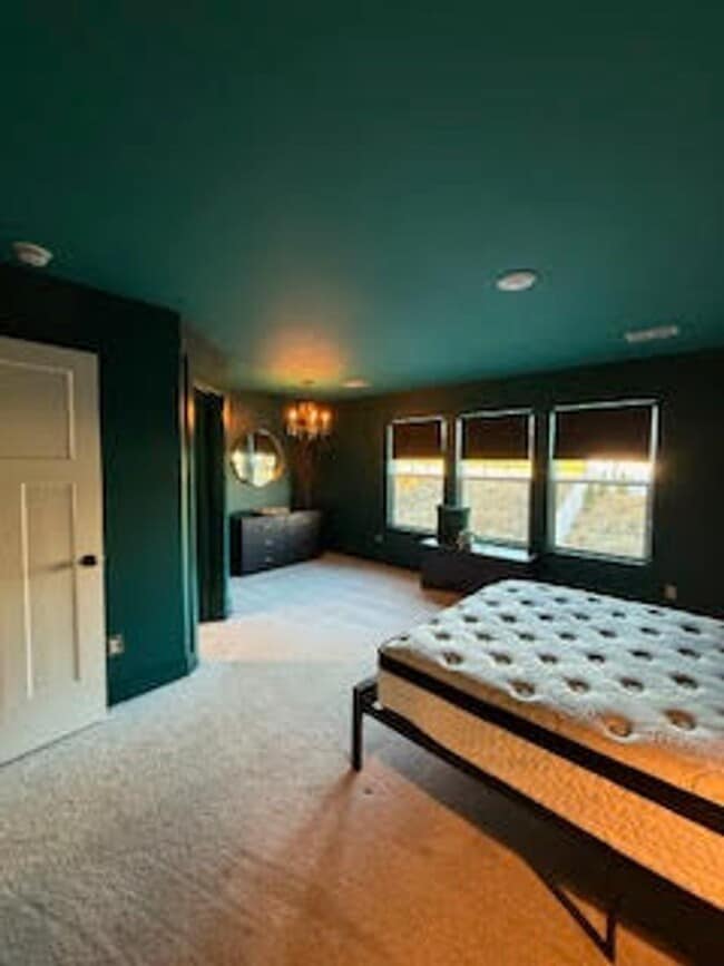 Building Photo - 3 Bed, 2.5 Bath Townhome Available in Greenville