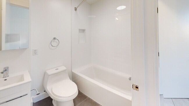 Building Photo - 1801 California St