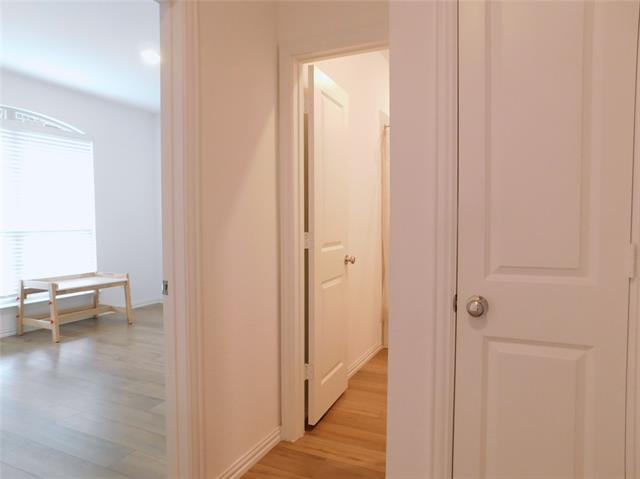 Building Photo - 3500 Kingsview Dr