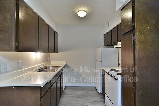 Building Photo - 1222 Old Manor Rd