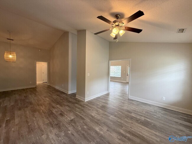 Building Photo - 211 High Green Dr