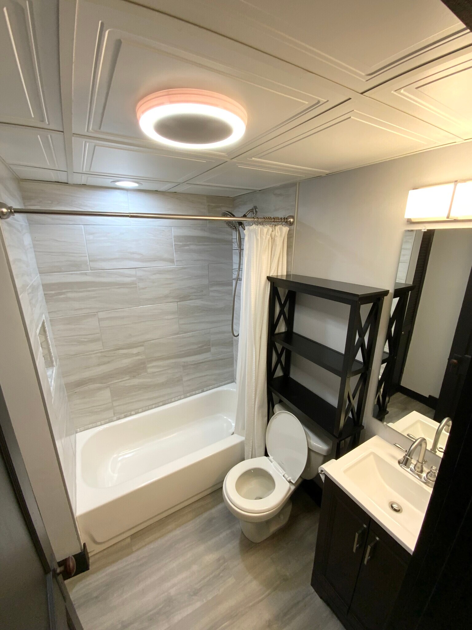 Building Photo - 40 Saint Florian St