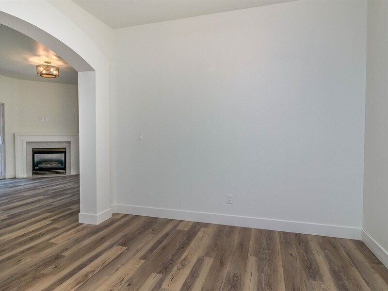 Building Photo - 150 S 800 E