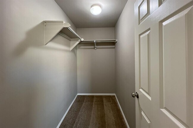 Building Photo - 7804 Bennie Terrace