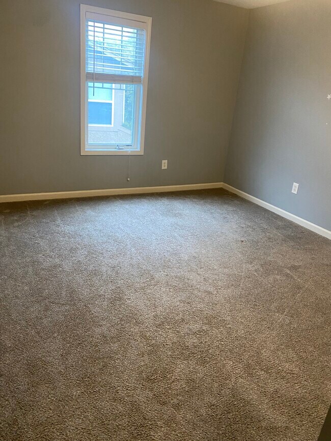 Building Photo - 246 N Ferrel St