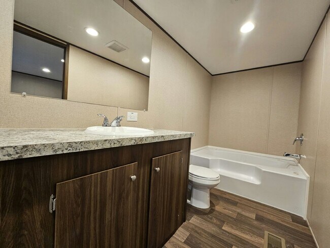 Building Photo - 1078 Myakka Dr