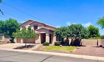 Building Photo - 345 N Date Palm Dr