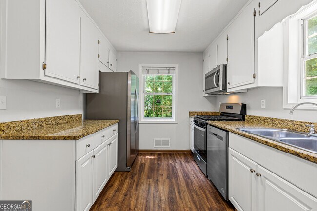 Building Photo - 4966 Cold Springs Dr NW