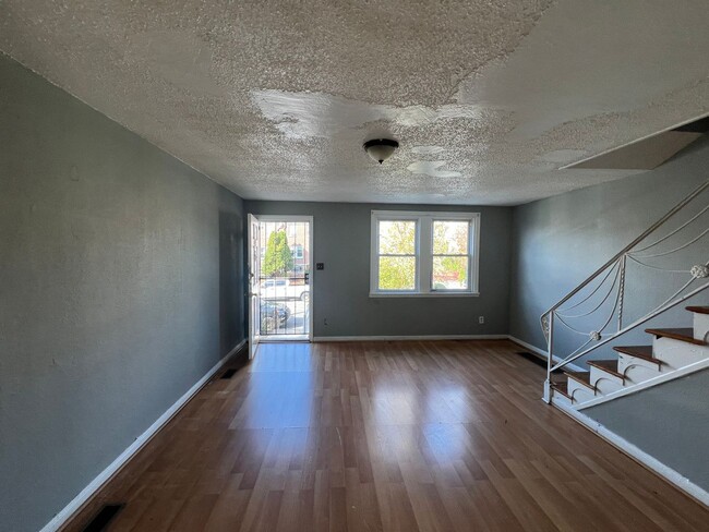 Building Photo - 6741 Horrocks St