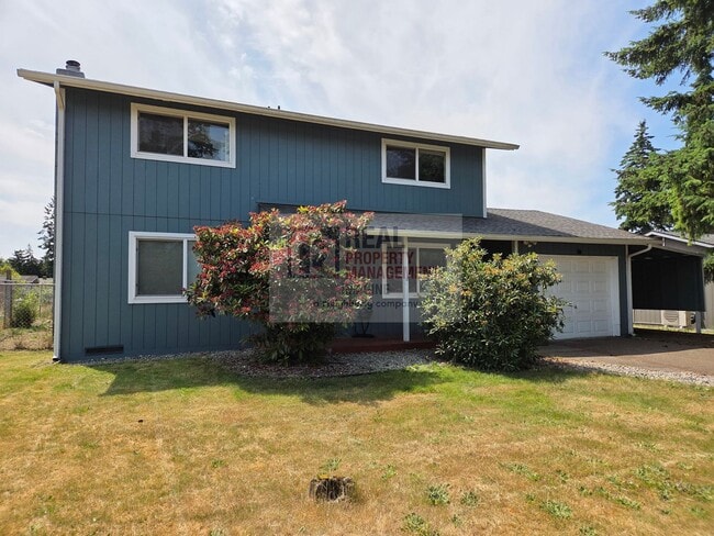 Building Photo - Recently remodeled 3 bedroom, 2.5 bath home