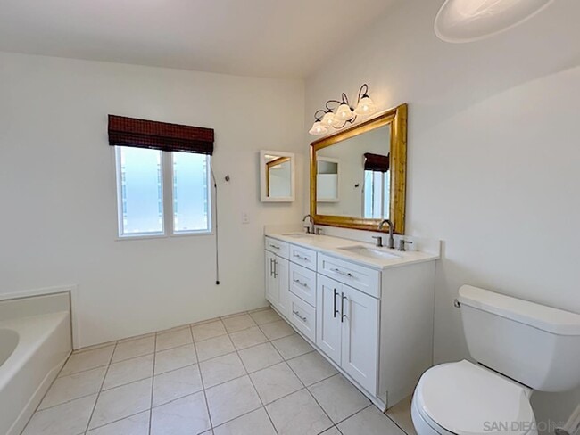 Building Photo - 5330 Don Miguel Dr