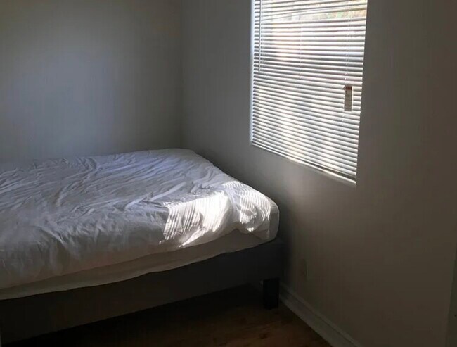 Building Photo - 1959 20th St