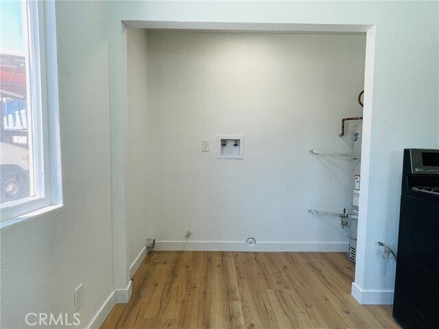 Building Photo - 1332 W 20th St
