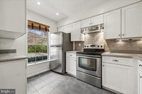 Building Photo - 2002 Derby Ridge Ln