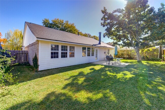 Building Photo - 7027 Brockington Dr