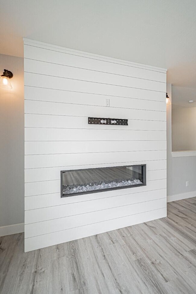 Building Photo - 2896 Blackwood