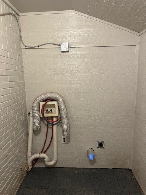 Building Photo - 2132 NE 19th St