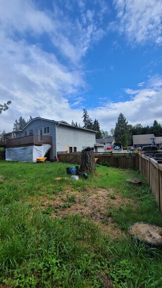 Building Photo - 9905 157th St E