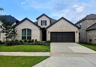 Building Photo - 536 Cedarwood St