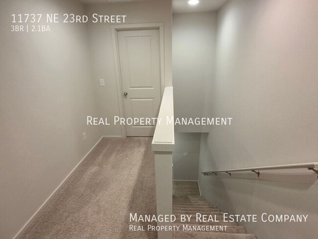 Building Photo - 11737 NE 23rd St