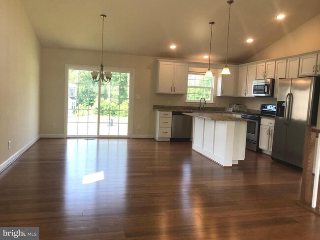 Building Photo - 6926 Lunette Ln