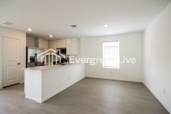 Building Photo - 19747 US-59