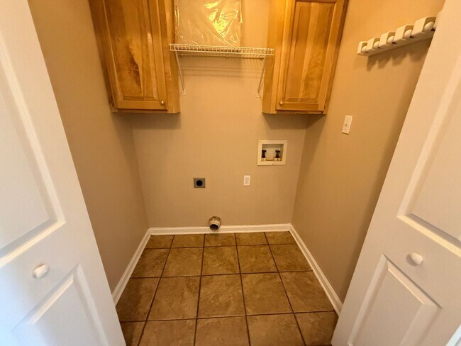 Building Photo - 3BD/2B in Valdosta, GA Close to Moody Air Force Base