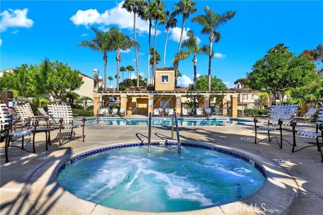 Building Photo - 211 Chandon