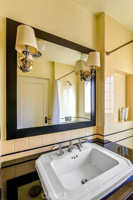 Building Photo - 8246 4th St