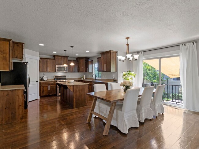 Building Photo - Beautiful Bluffdale home for rent!