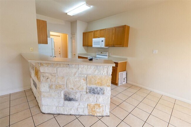 Building Photo - 21513 Pershing Ave