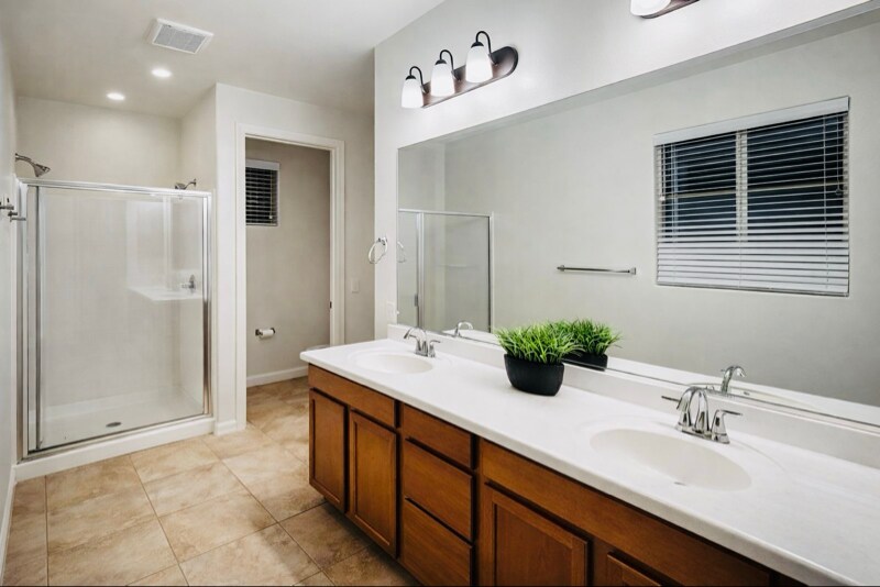 Building Photo - 10040 E Tiburon Ave