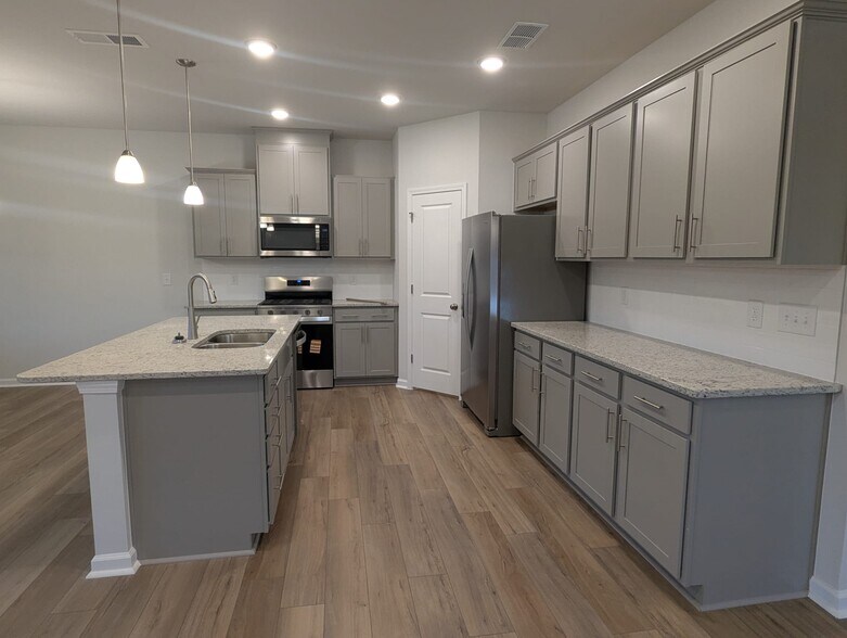 Building Photo - 524 Prestonfield Wy