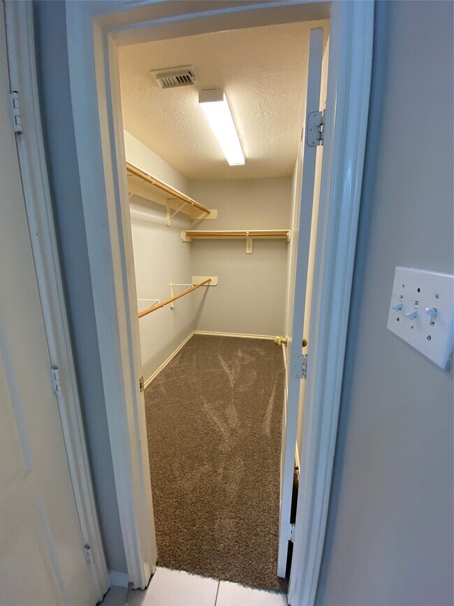 Building Photo - 17702 Forest Haven Trail