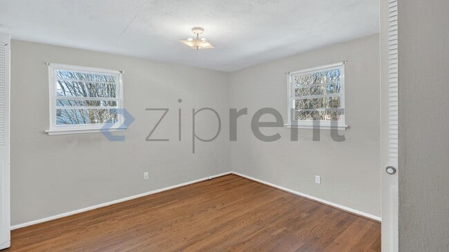 Building Photo - 324 Busher Rd