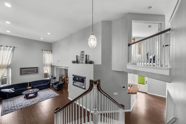 Building Photo - 26426 Cardinal Dr