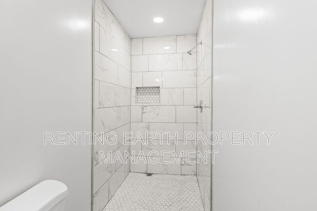 Building Photo - 1724 26th St SW