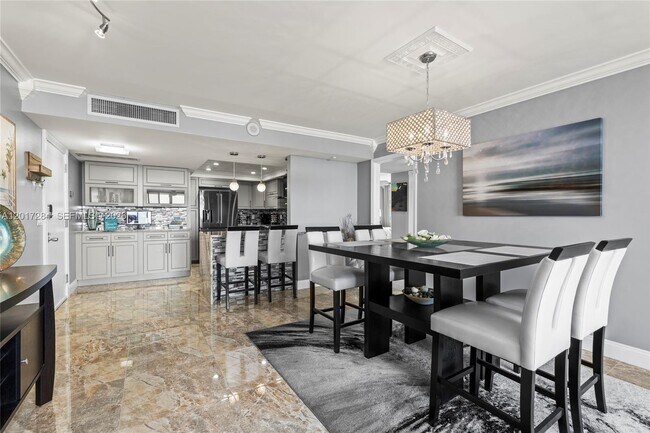 Building Photo - 2425 Presidential Way