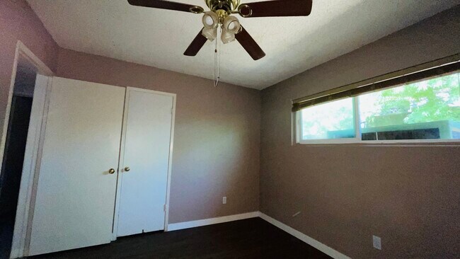 Building Photo - 27295 Vista Ave