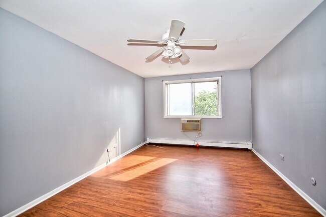 Building Photo - 9445 Kenton Ave