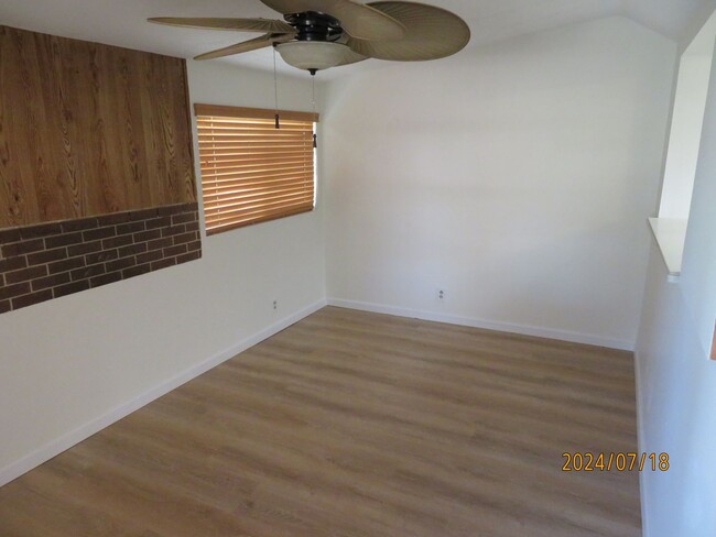 Building Photo - Centrally Located Family Home for Rent