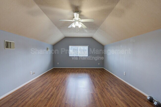 Building Photo - 3403 Kerr Ln