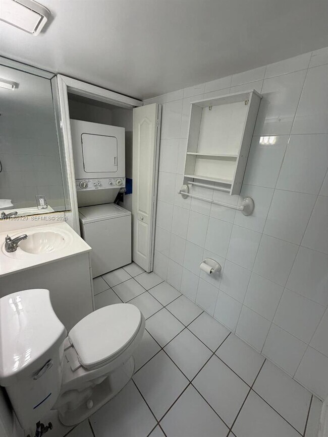 Building Photo - 11750 SW 18th St